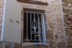 grille-avec-volute-2